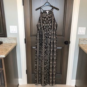 Maternity maxi dress